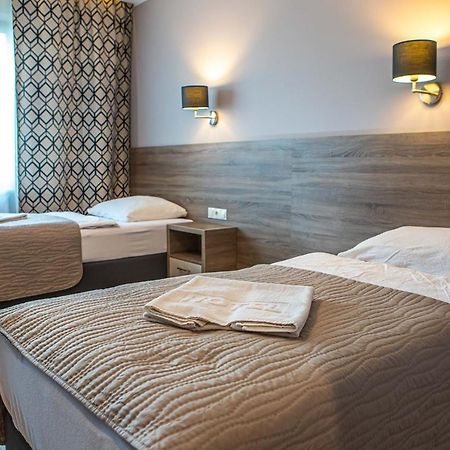 Ranczo Daniela Hostel โปเบียดยิสกา ภายนอก รูปภาพ