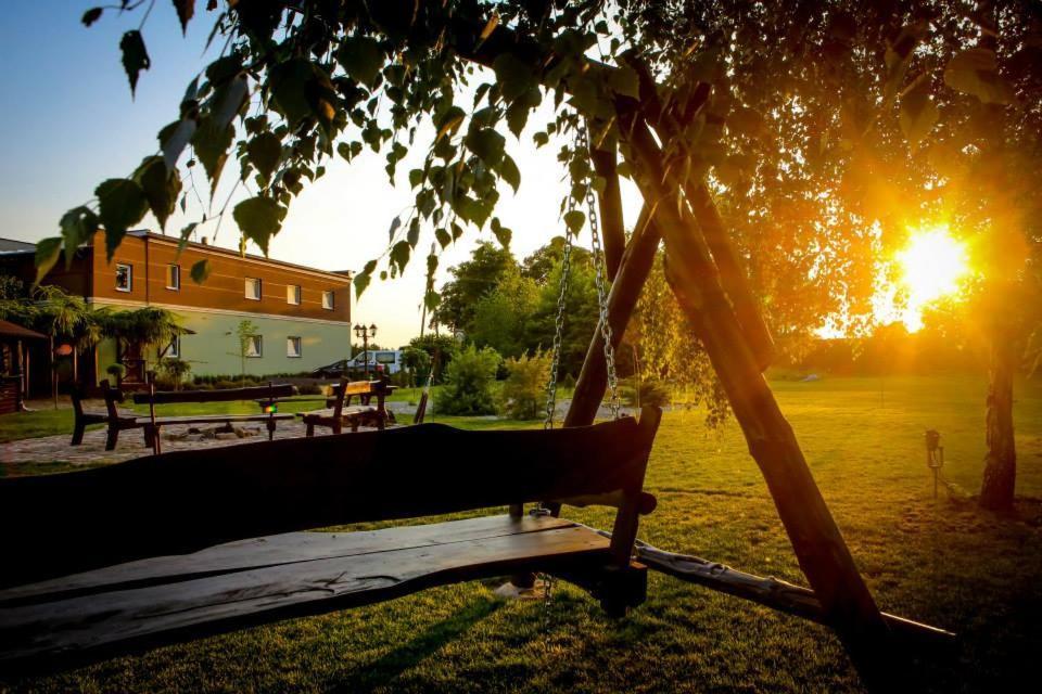 Ranczo Daniela Hostel โปเบียดยิสกา ภายนอก รูปภาพ