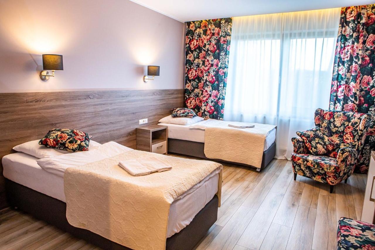 Ranczo Daniela Hostel โปเบียดยิสกา ภายนอก รูปภาพ